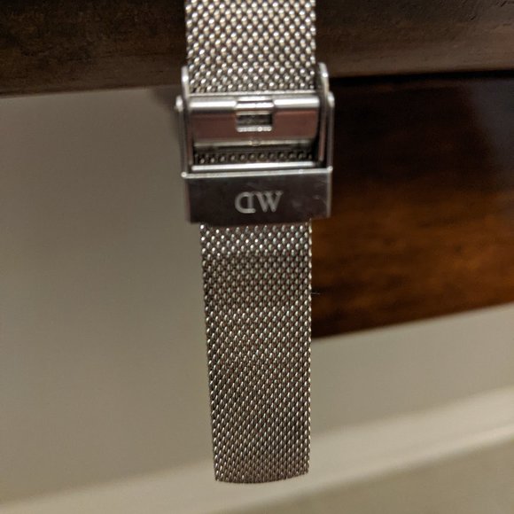 Daniel Wellington Petite Sterling Women's Watch - Picture 3 of 3